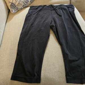 *Danskin 12/14 Large Black Capris, Some Wear On Tags, Some Wear